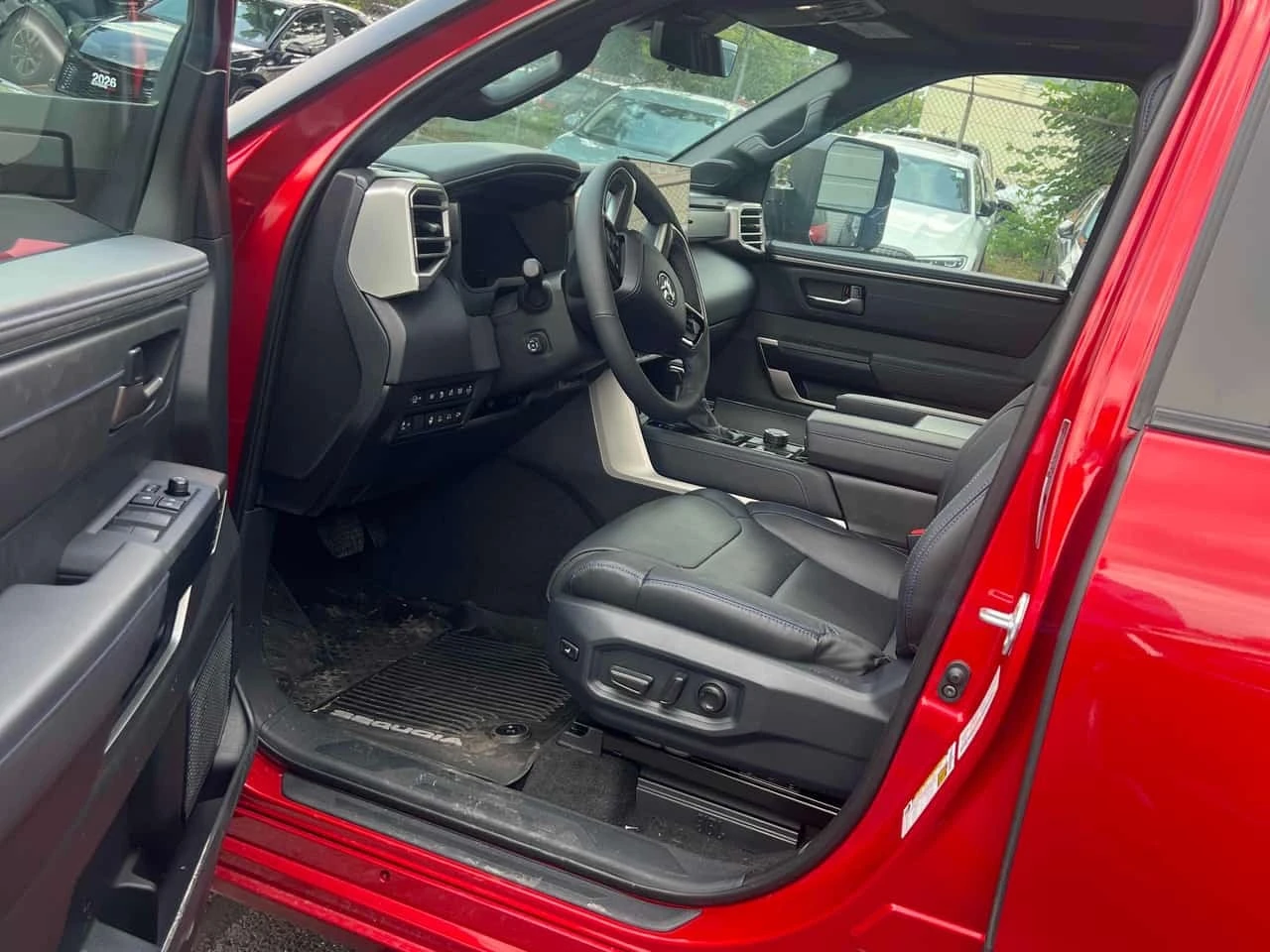 Toyota Sequoia Platinum 4WD / Carfax  | Mobile.bg � ����������� 5