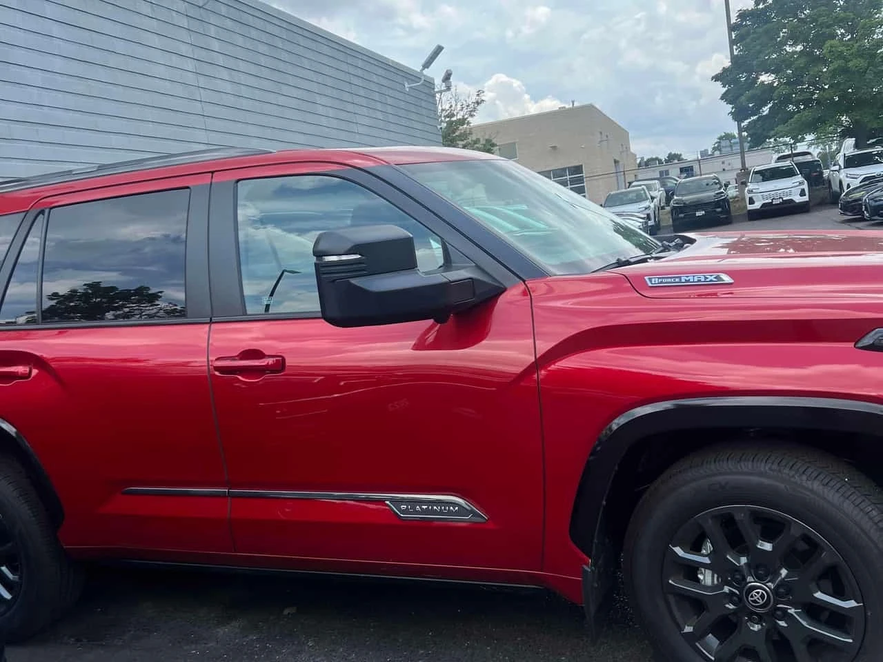 Toyota Sequoia Platinum 4WD / Carfax  | Mobile.bg � ����������� 3