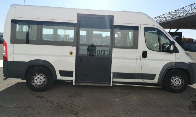 Fiat Ducato 3.0 LPG с рампа за инвалидни, снимка 6 - Бусове и автобуси - 47543421