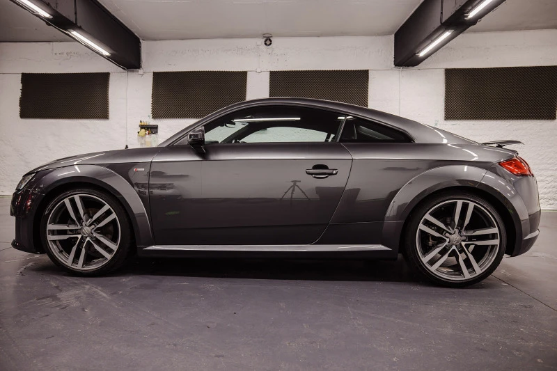 Audi Tt 2.0 TDI Ultra S-Line, снимка 5 - Автомобили и джипове - 46355445