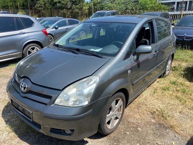 Toyota Corolla verso 1.8 бензин автоматик, снимка 4 - Автомобили и джипове - 46241254