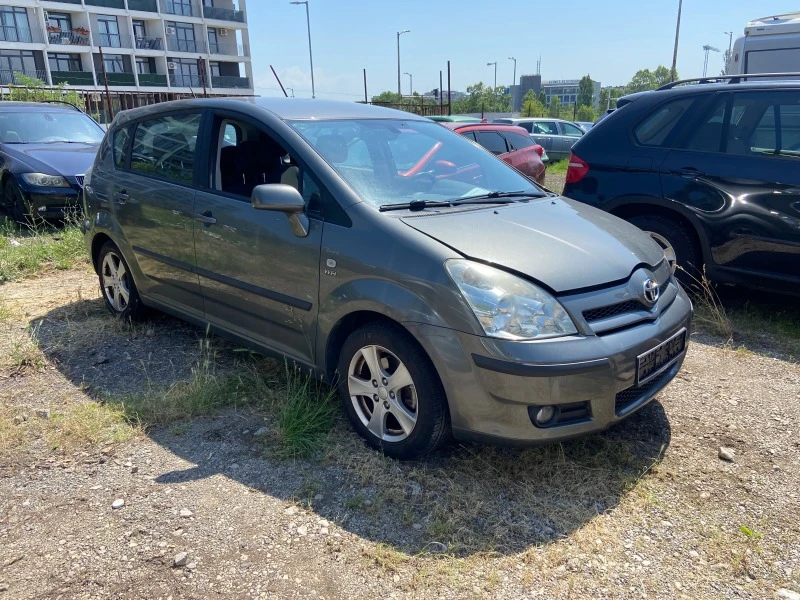 Toyota Corolla verso 1.8 бензин автоматик, снимка 1 - Автомобили и джипове - 46241254