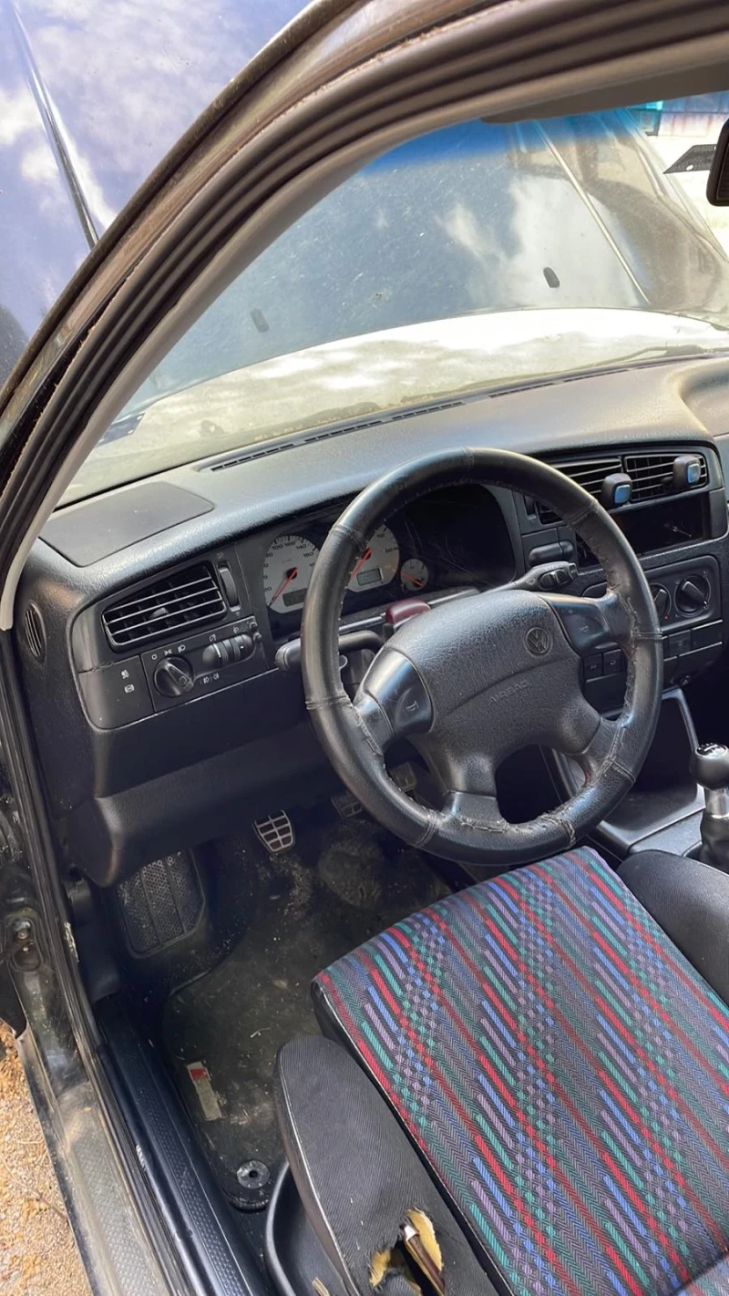 VW Golf 2.0 GTI, снимка 5 - Автомобили и джипове - 47504688