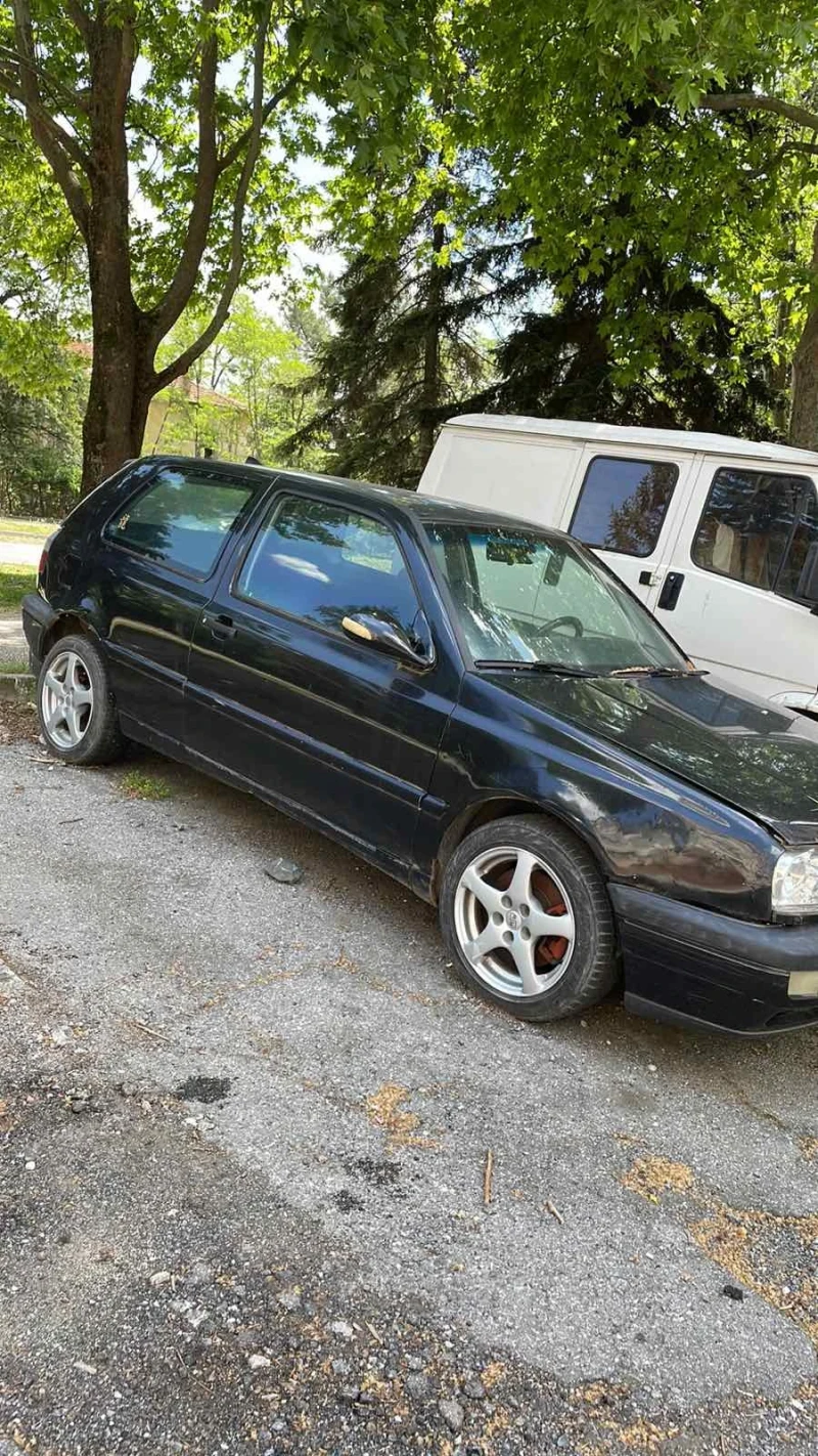 VW Golf 2.0 GTI, снимка 10 - Автомобили и джипове - 47504688