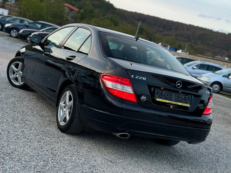 Mercedes-Benz C 220 2.2CDI 170кс 6ск НАВИ ПОДГРЕВ ПАРКТРОНИК , снимка 4 - Автомобили и джипове - 47312259