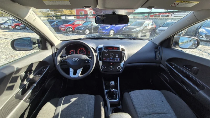 Kia Ceed 1.6 NAVI, снимка 10 - Автомобили и джипове - 47724087