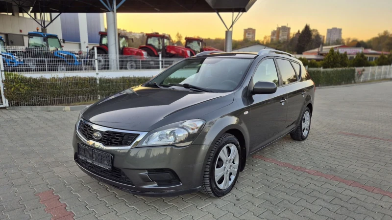 Kia Ceed 1.6 NAVI, снимка 2 - Автомобили и джипове - 47724087