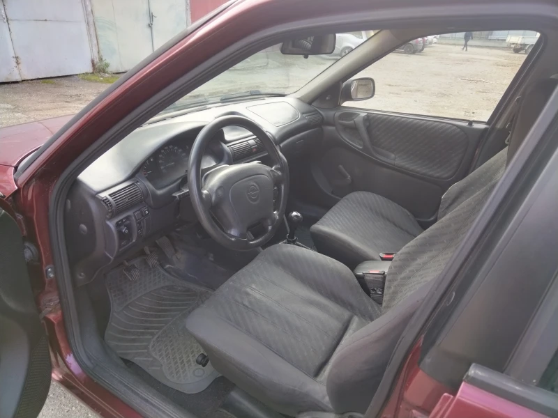 Opel Astra 1.6/75.Газ* , снимка 10 - Автомобили и джипове - 47994237