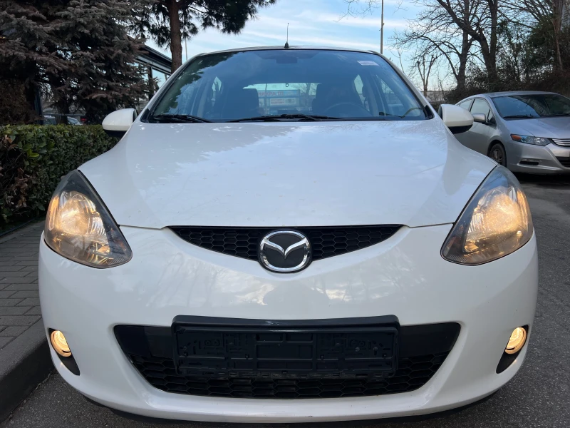 Mazda 2 1.5i KLIMATRONIK/UNIKAT, снимка 2 - Автомобили и джипове - 49380201