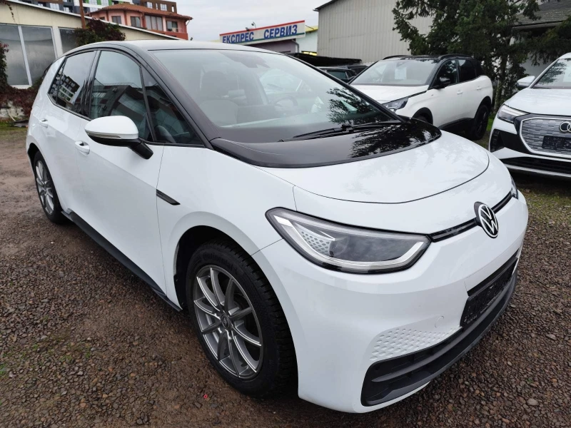 VW ID.3 Pro Performance, снимка 9 - Автомобили и джипове - 52346407
