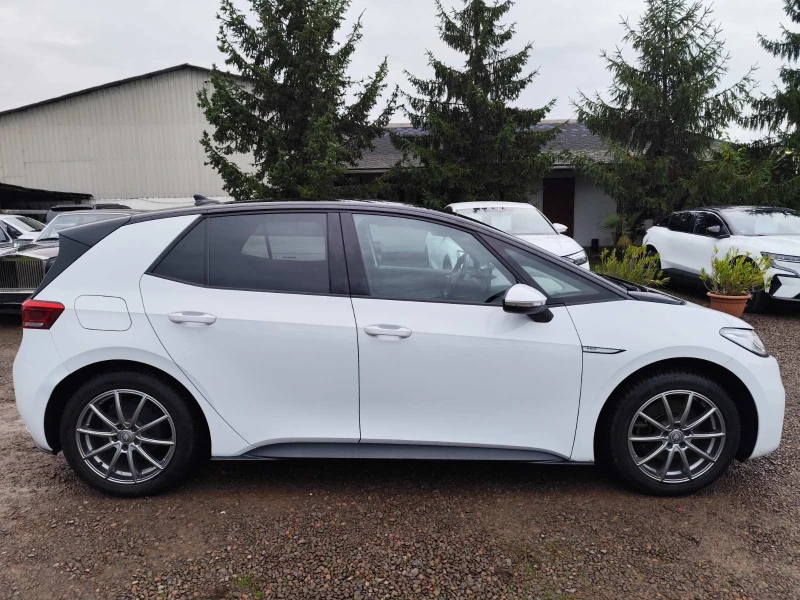 VW ID.3 Pro Performance, снимка 8 - Автомобили и джипове - 52346407