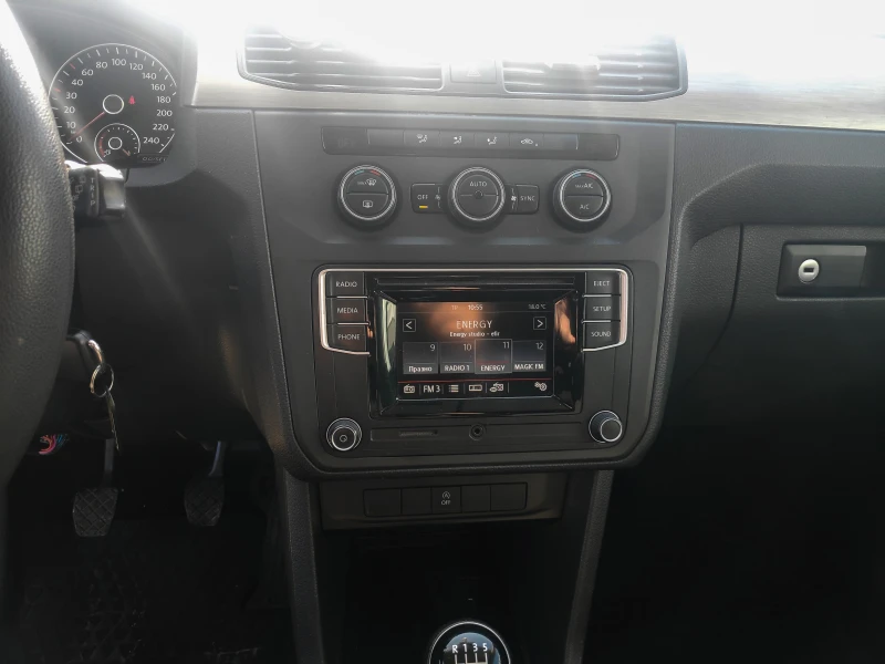 VW Caddy MAXI 6+ 1, снимка 12 - Автомобили и джипове - 52413575