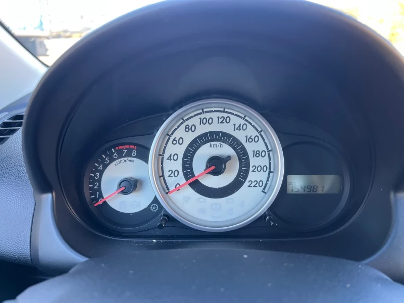 Mazda 2, снимка 15 - Автомобили и джипове - 52428018