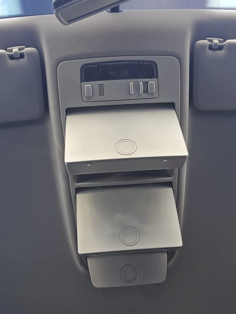 VW Touran United, снимка 11 - Автомобили и джипове - 52615210