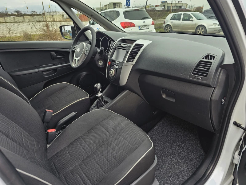 Kia Venga 1.4 CVVT COOL* NAVI* CAMERA, снимка 11 - Автомобили и джипове - 53445700