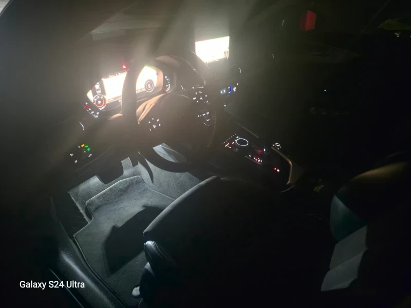 Audi A4 Quattro individual/Virtual Cockpit , снимка 8 - Автомобили и джипове - 54658502