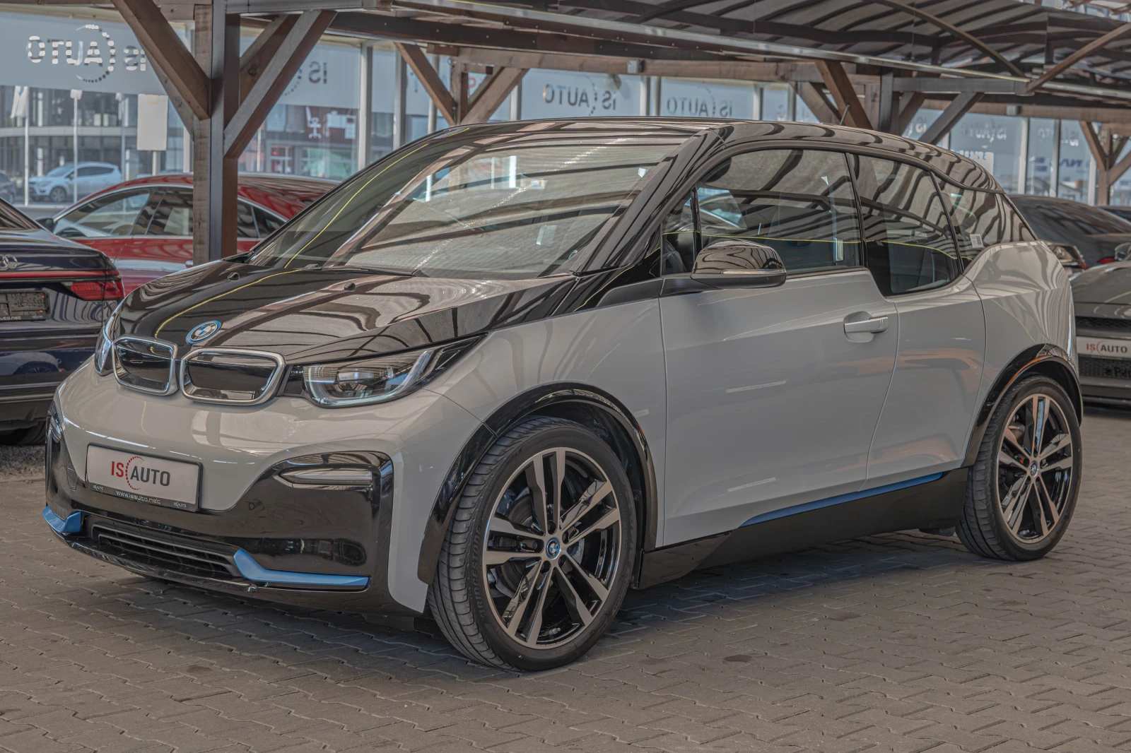 BMW i3 S/120ah/Adaptive LED/Подгрев/ - изображение 3