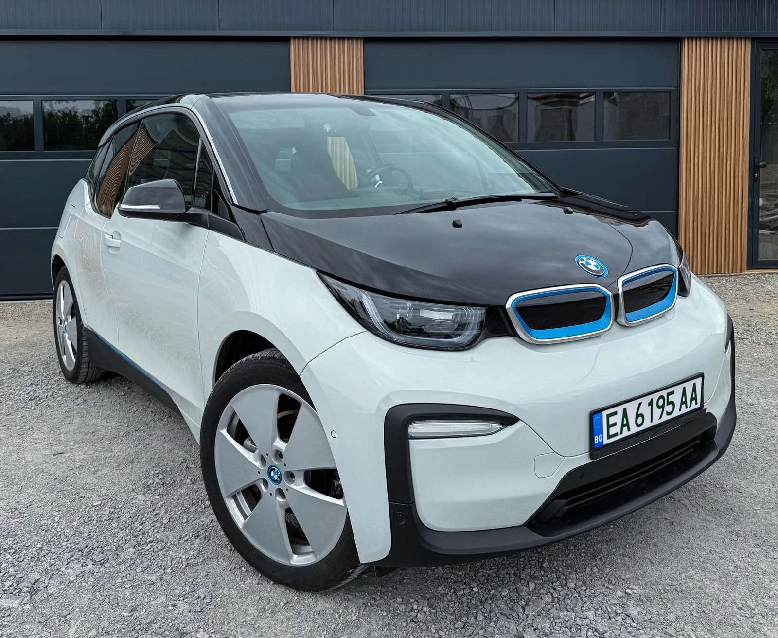 BMW i3 120Ah, 42Kw/h, Термопомпа, Самопаркиране - изображение 3