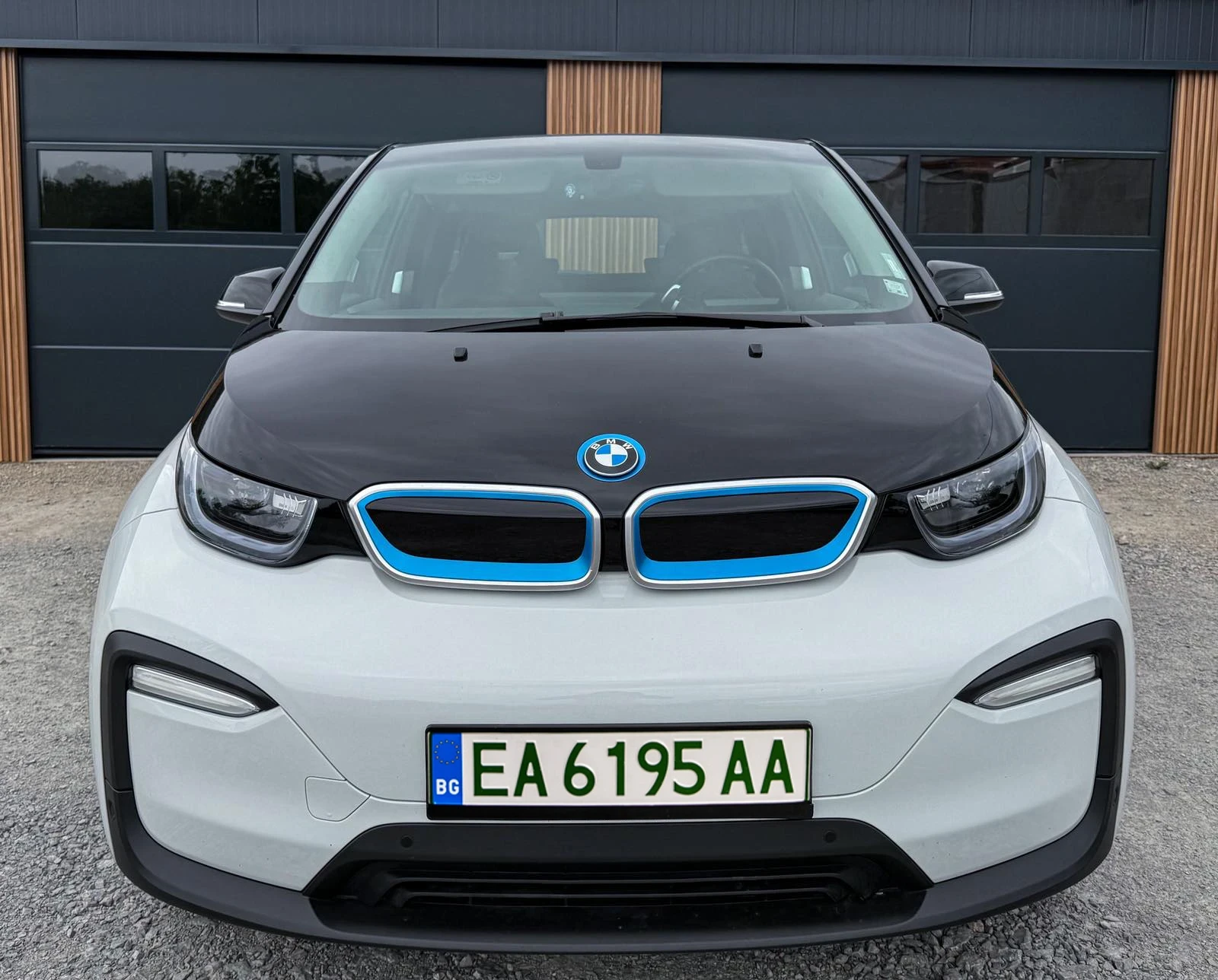 BMW i3 120Ah, 42Kw/h, Термопомпа, Самопаркиране - изображение 2