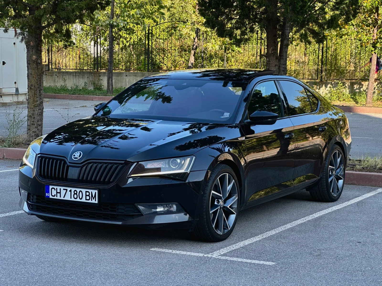 Skoda Superb Sportline* 2.0 TDI* 190к.с.* 4х4 - изображение 2