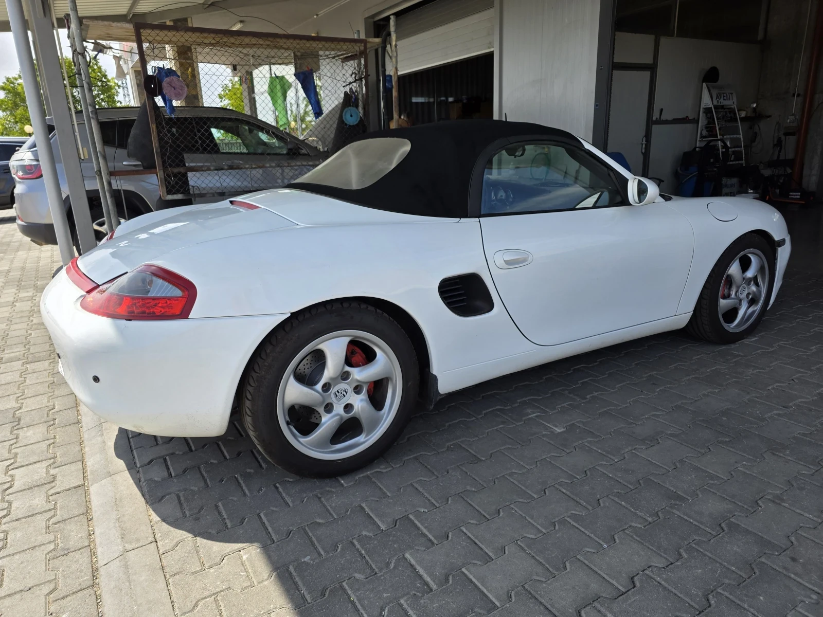 Porsche Boxster 3.2i - изображение 4