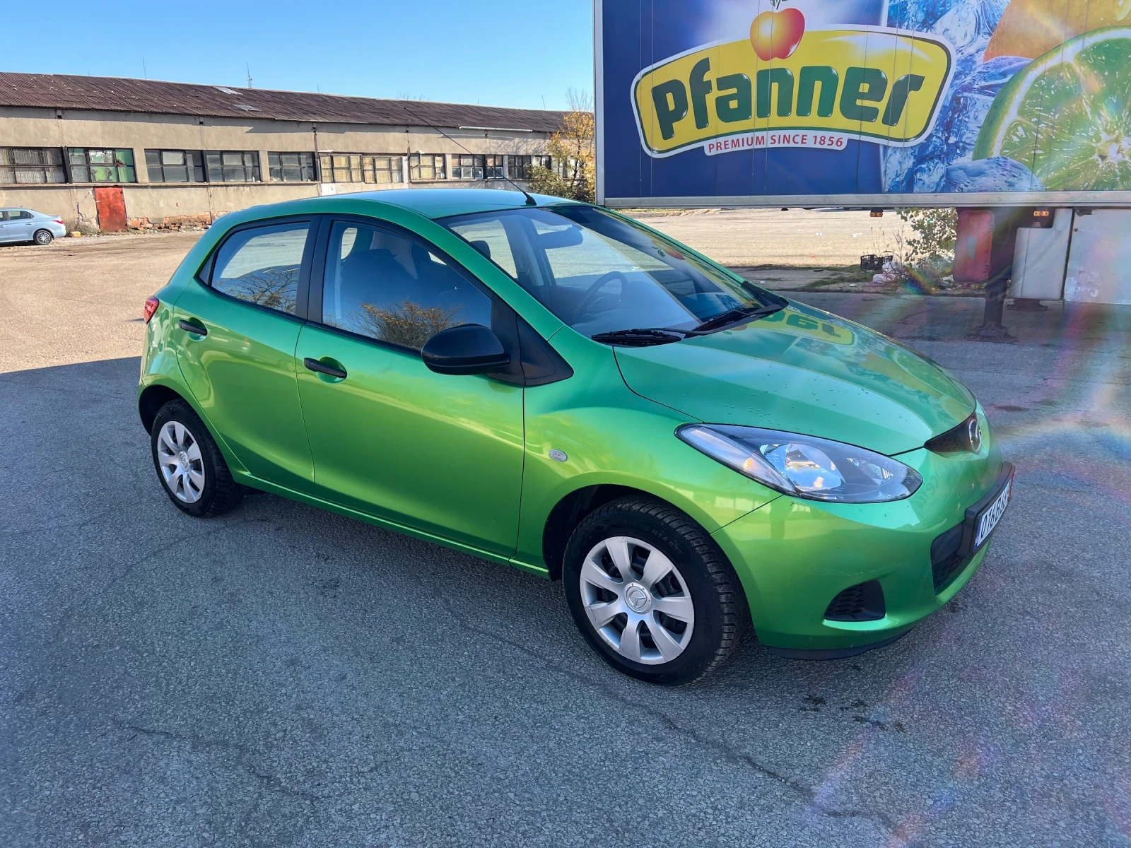 Mazda 2  - изображение 8