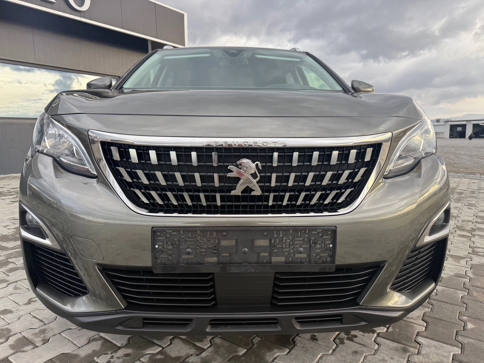 Peugeot 3008 1.6HDI Собствен лизинг  - изображение 2