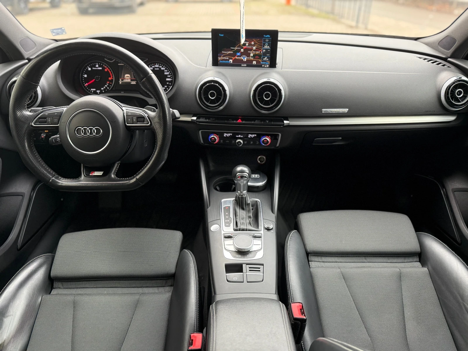 Audi A3 2.0TDI 184 S-line Quattro S-tronic ACC B&O Keyless, снимка 9 - Автомобили и джипове - 53866762
