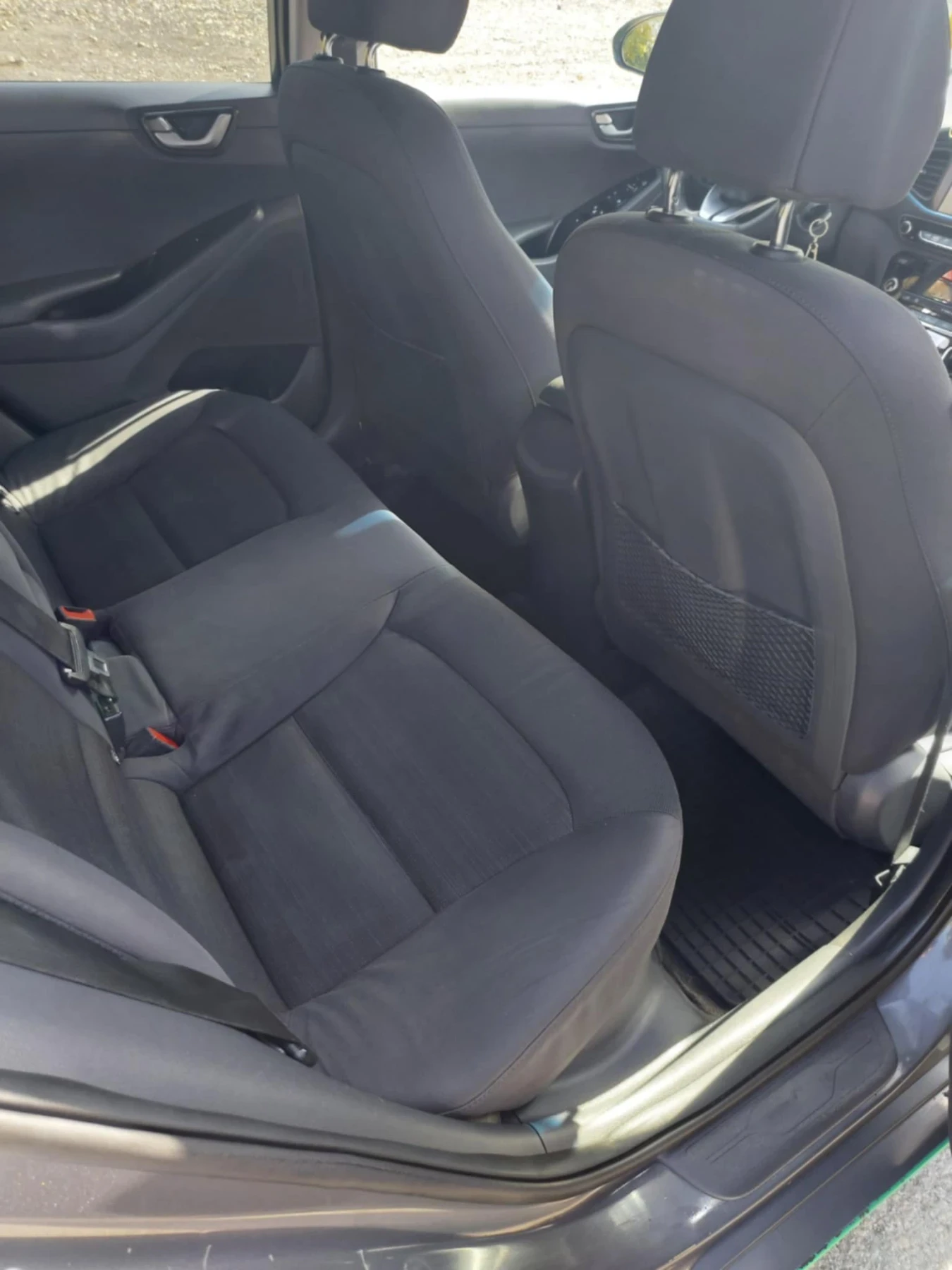 Hyundai Ioniq, снимка 8 - Автомобили и джипове - 53892472