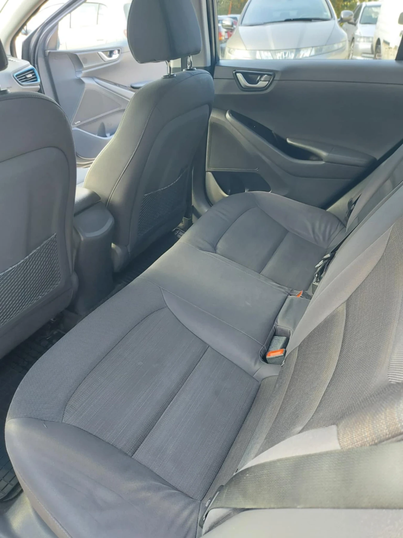 Hyundai Ioniq, снимка 10 - Автомобили и джипове - 53892472