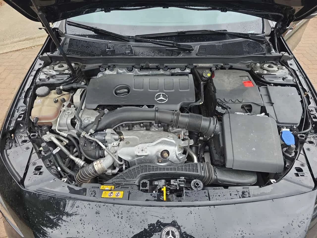 Mercedes-Benz A 220 * PANO* KEYLESS* ПОДГРЕВ* , снимка 13 - Автомобили и джипове - 54349964