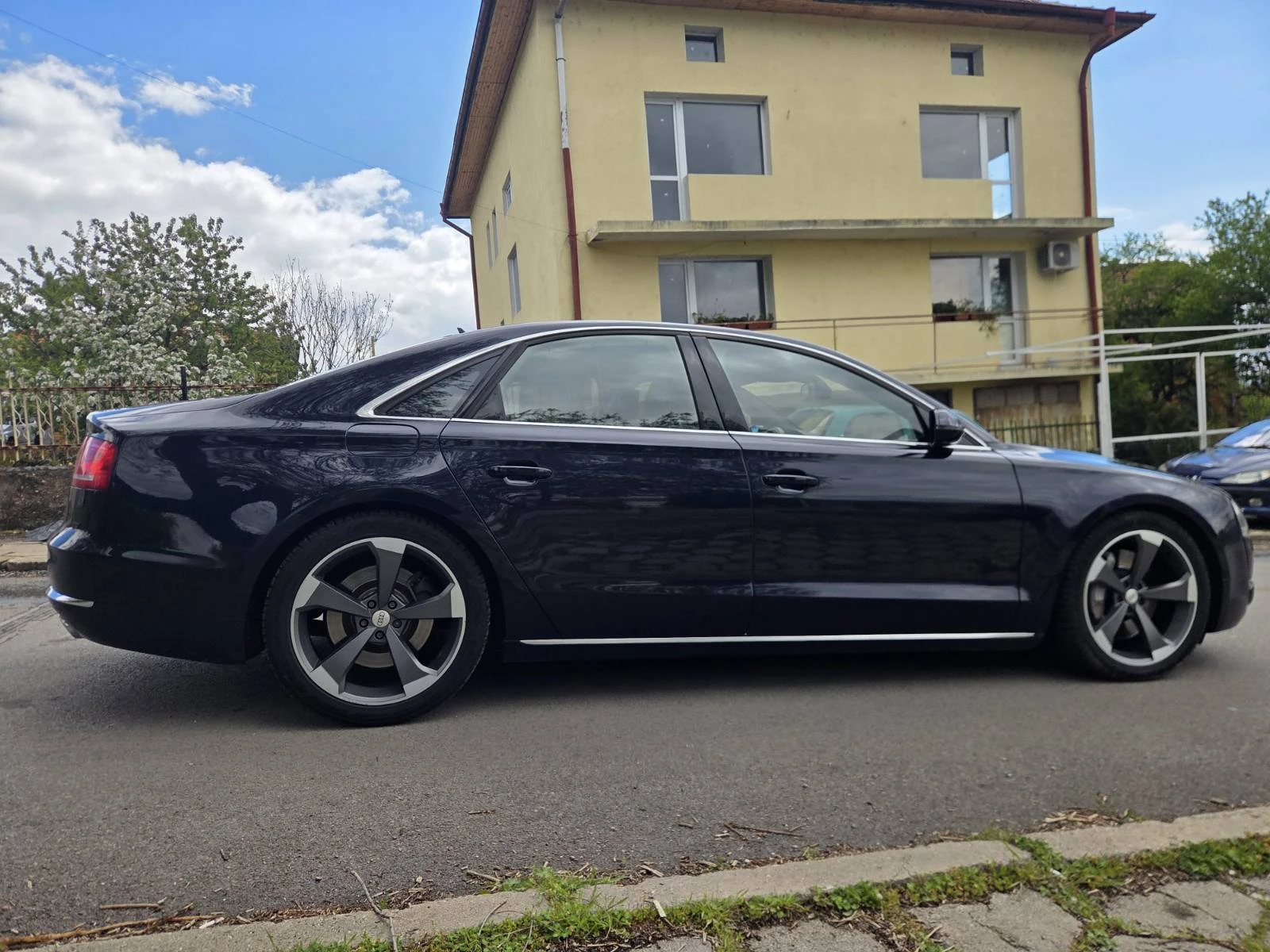 Audi A8 4.2TDI* B&Q* ВАКУУМ* NIGHT VISION* 3xTV* FULL FULL, снимка 4 - Автомобили и джипове - 54383678