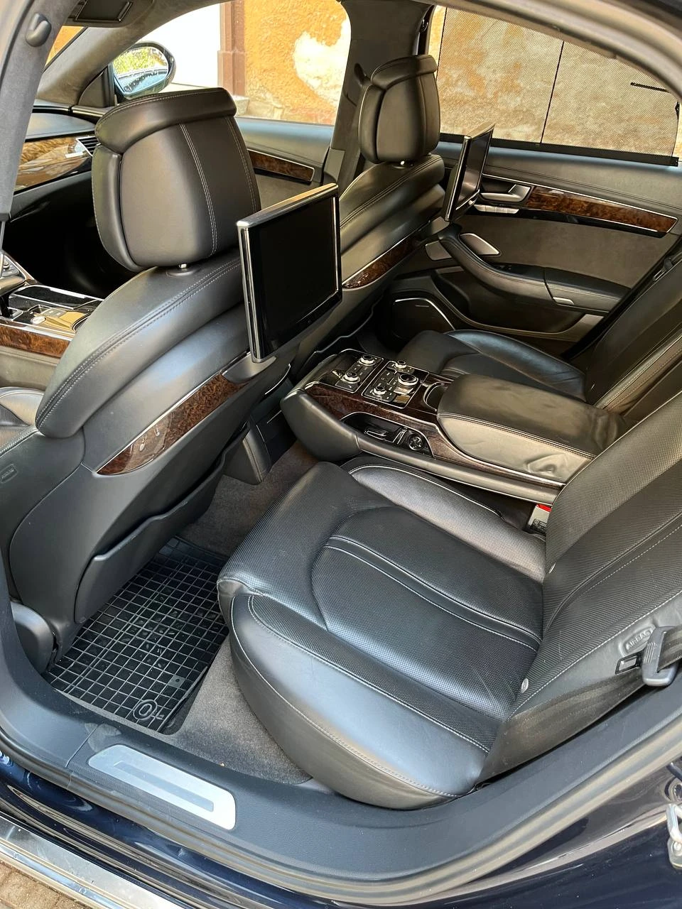 Audi A8 4.2TDI* B&Q* ВАКУУМ* NIGHT VISION* 3xTV* FULL FULL, снимка 14 - Автомобили и джипове - 54383678