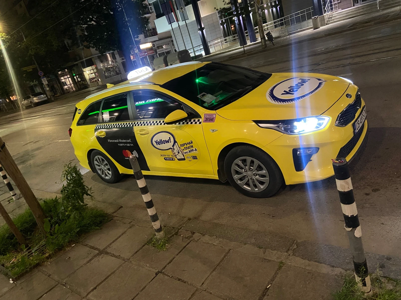 Kia Ceed 1.5 Turbo , снимка 5 - Автомобили и джипове - 54416770