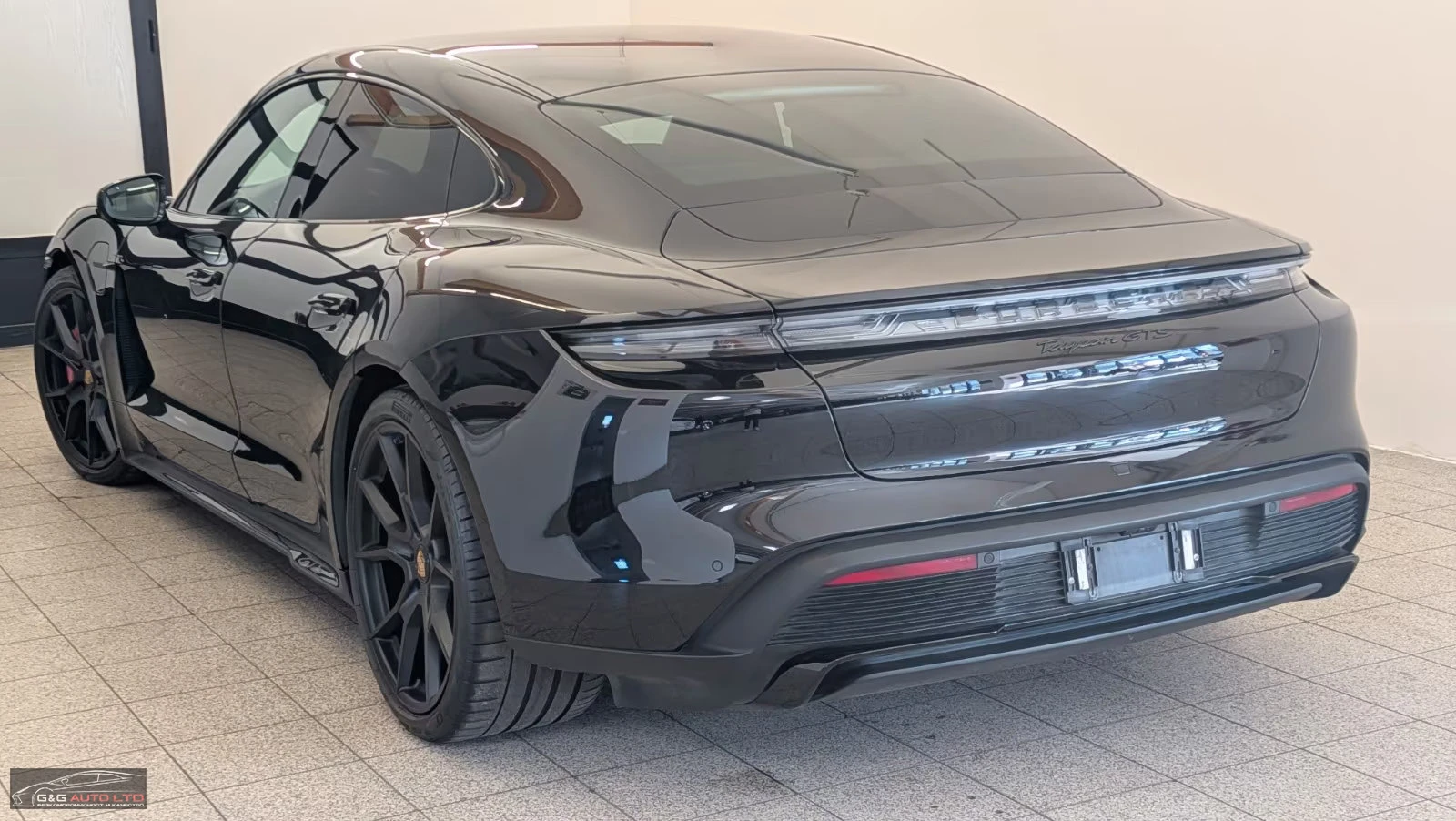 Porsche Taycan GTS/598HP/PANO/CHRONO/360/MATRIX/ACC/LUFT/21/395z, снимка 2 - Автомобили и джипове - 54429081