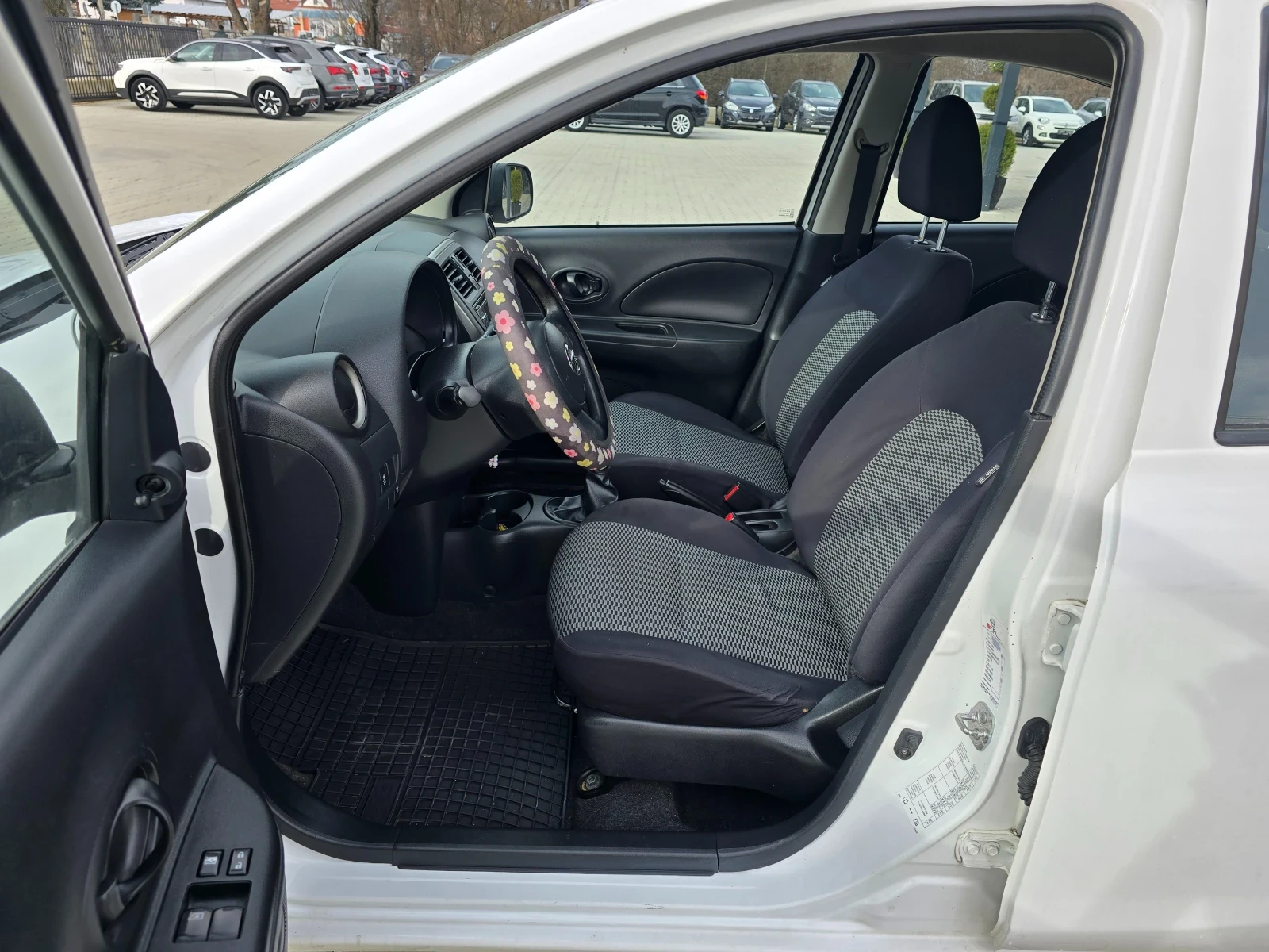 Nissan Micra 1.2, снимка 15 - Автомобили и джипове - 54516291