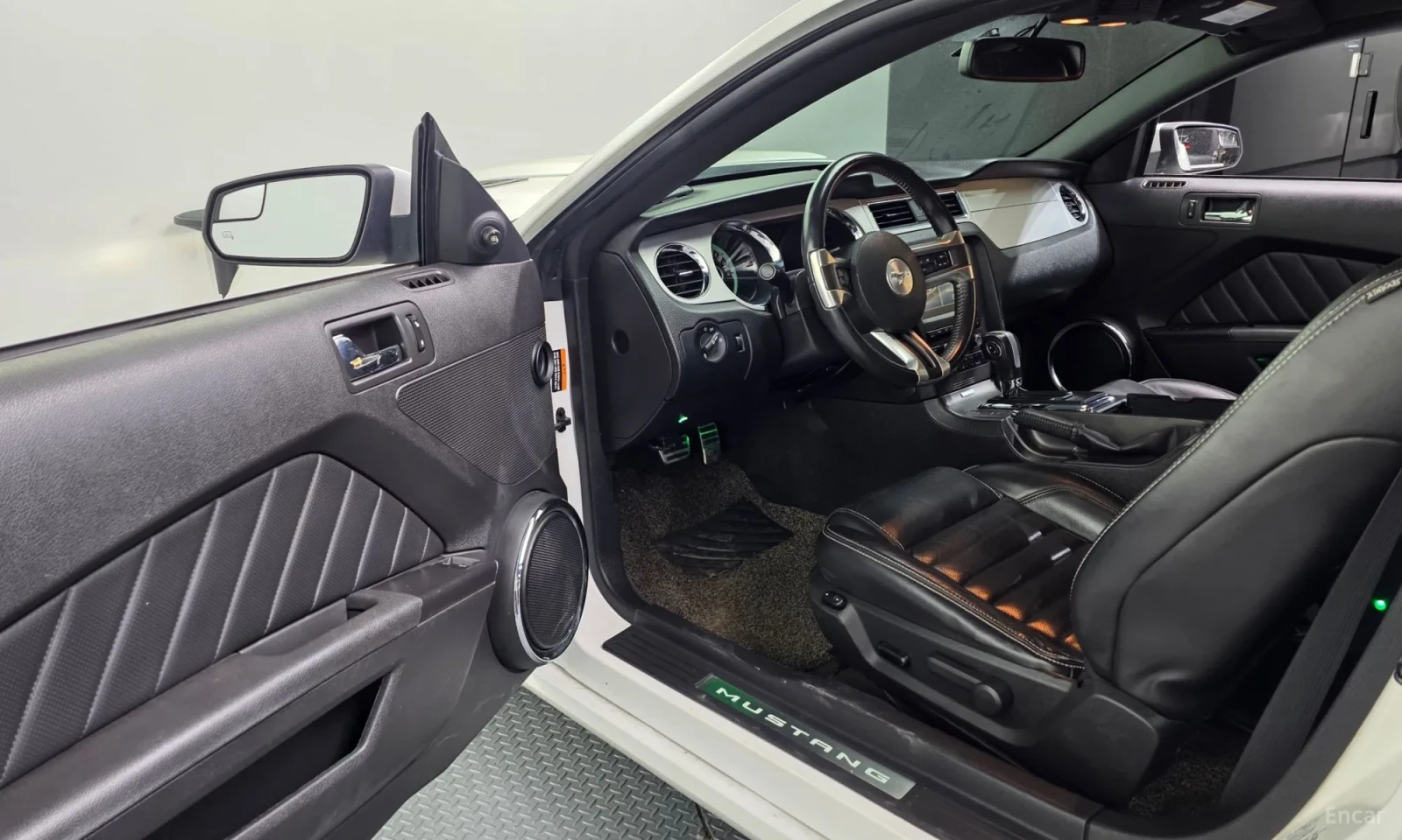 Ford Mustang, снимка 10 - Автомобили и джипове - 55276018
