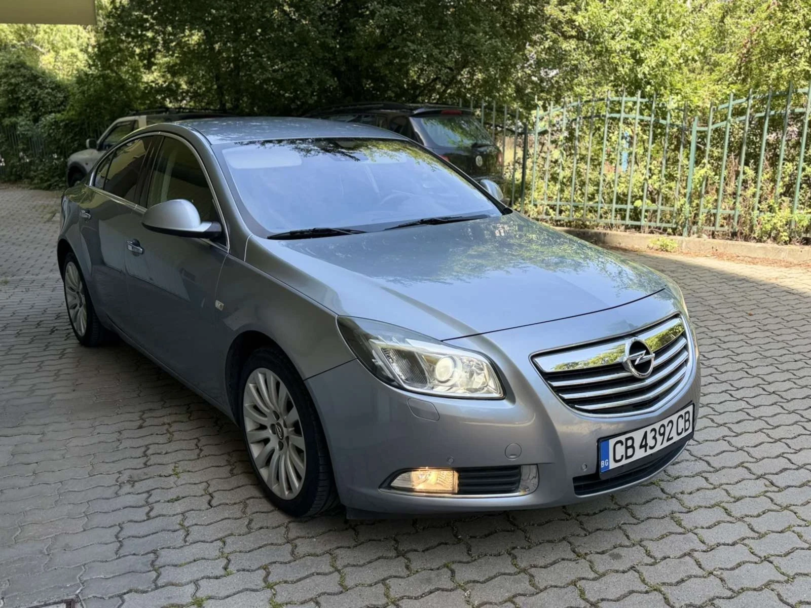 Opel Insignia, снимка 2 - Автомобили и джипове - 55298760
