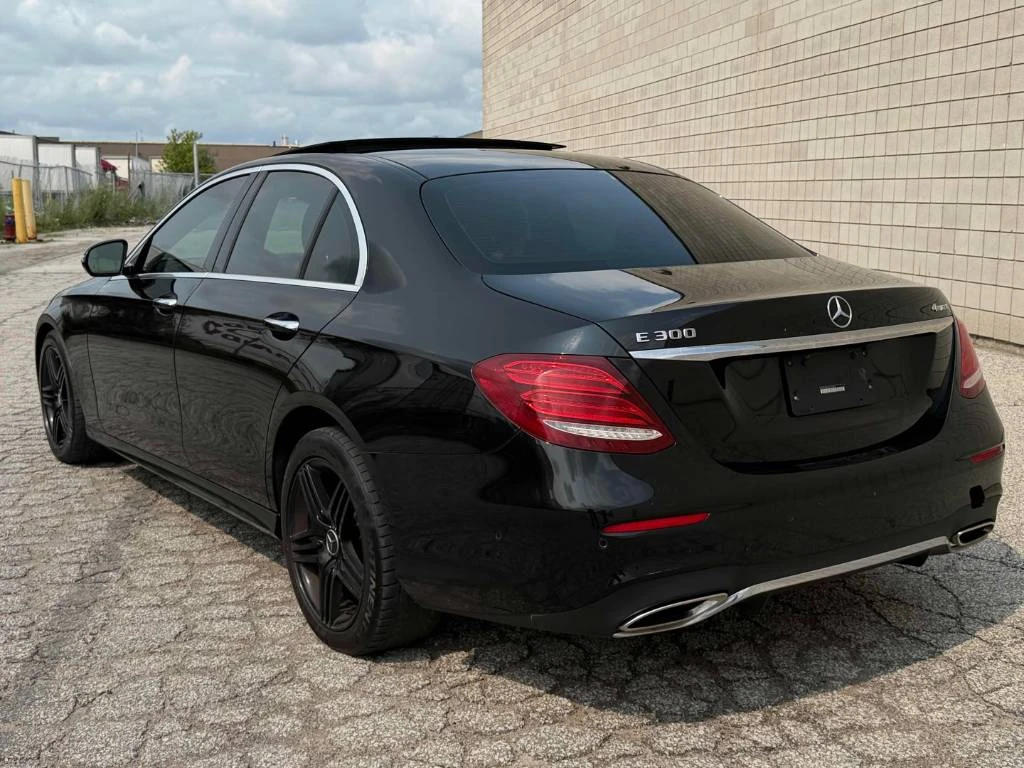 Mercedes-Benz E 300 | HUD | BURMESTER | CARFAX | 360 | , снимка 4 - Автомобили и джипове - 55486066