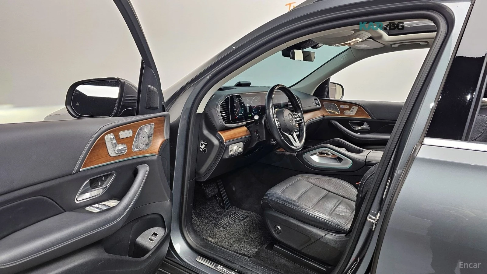 Mercedes-Benz GLE 450 4MATIC* HUD* 360* КОЖА* ОБДУХ* НАВИ* ПАНО, снимка 8 - Автомобили и джипове - 55856939
