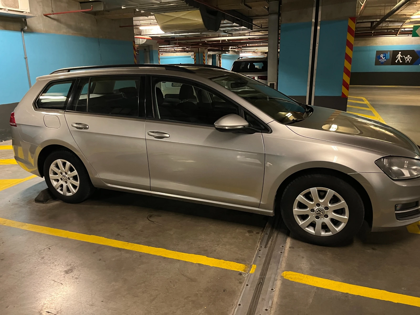 VW Golf Variant, снимка 4 - Автомобили и джипове - 56551470