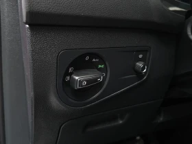 VW Tiguan 2.0 TSI 4X4| 360| DIGITAL| DIST| ПАМЕТ| PANO, снимка 17