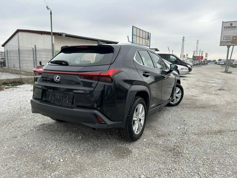 Lexus UX 250h, снимка 4 - Автомобили и джипове - 43282199