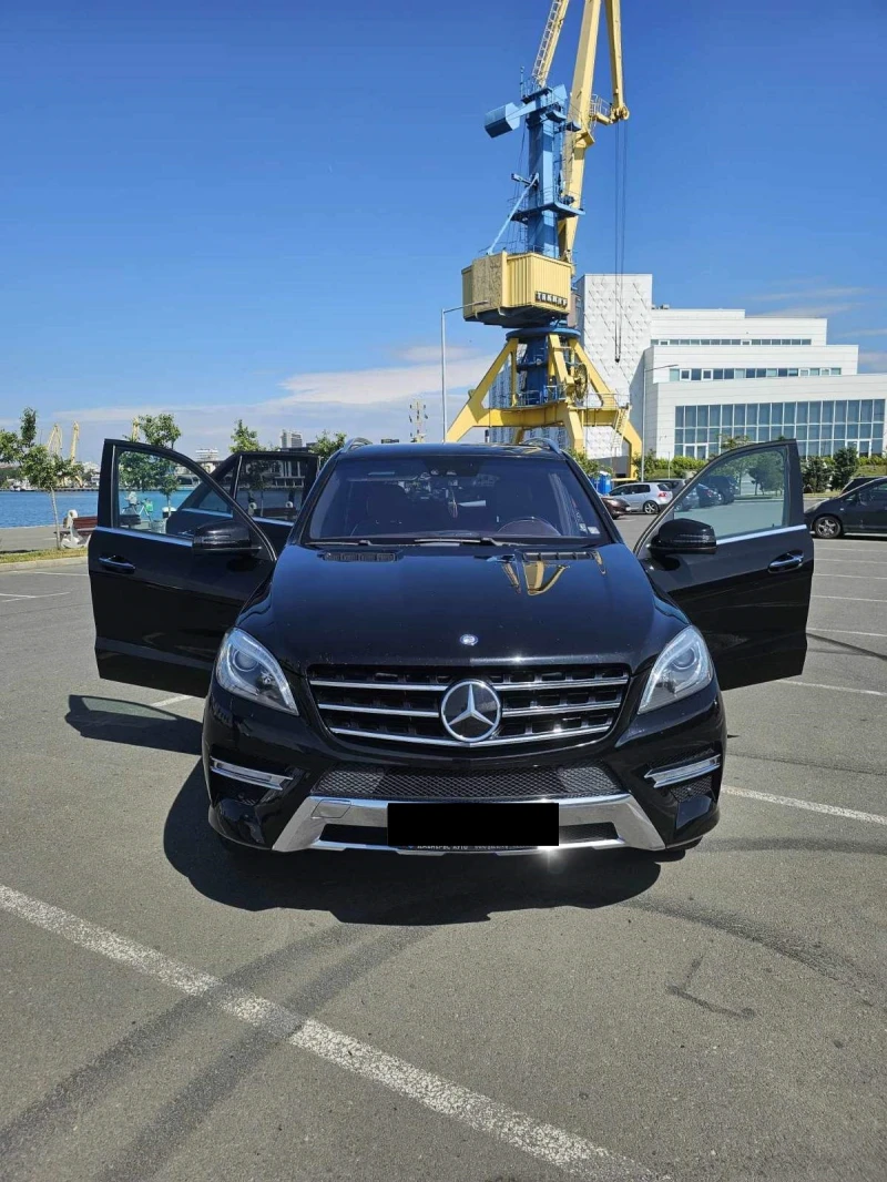 Mercedes-Benz ML 350 AMG DESIGNO EDITION, снимка 2 - Автомобили и джипове - 47495263