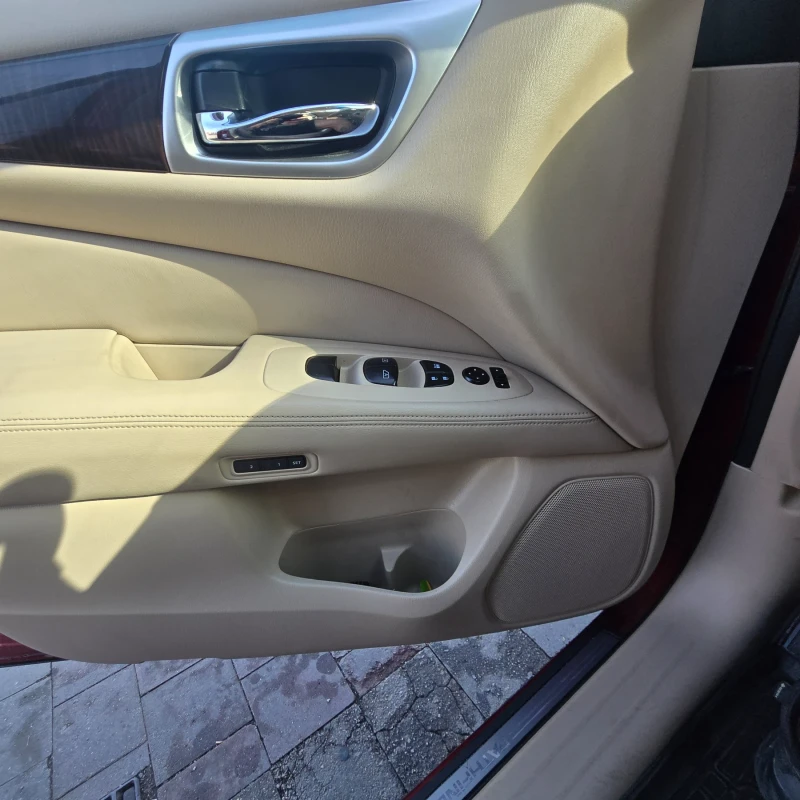 Nissan Pathfinder 3.5v6 PLATINUM , снимка 11 - Автомобили и джипове - 53182636