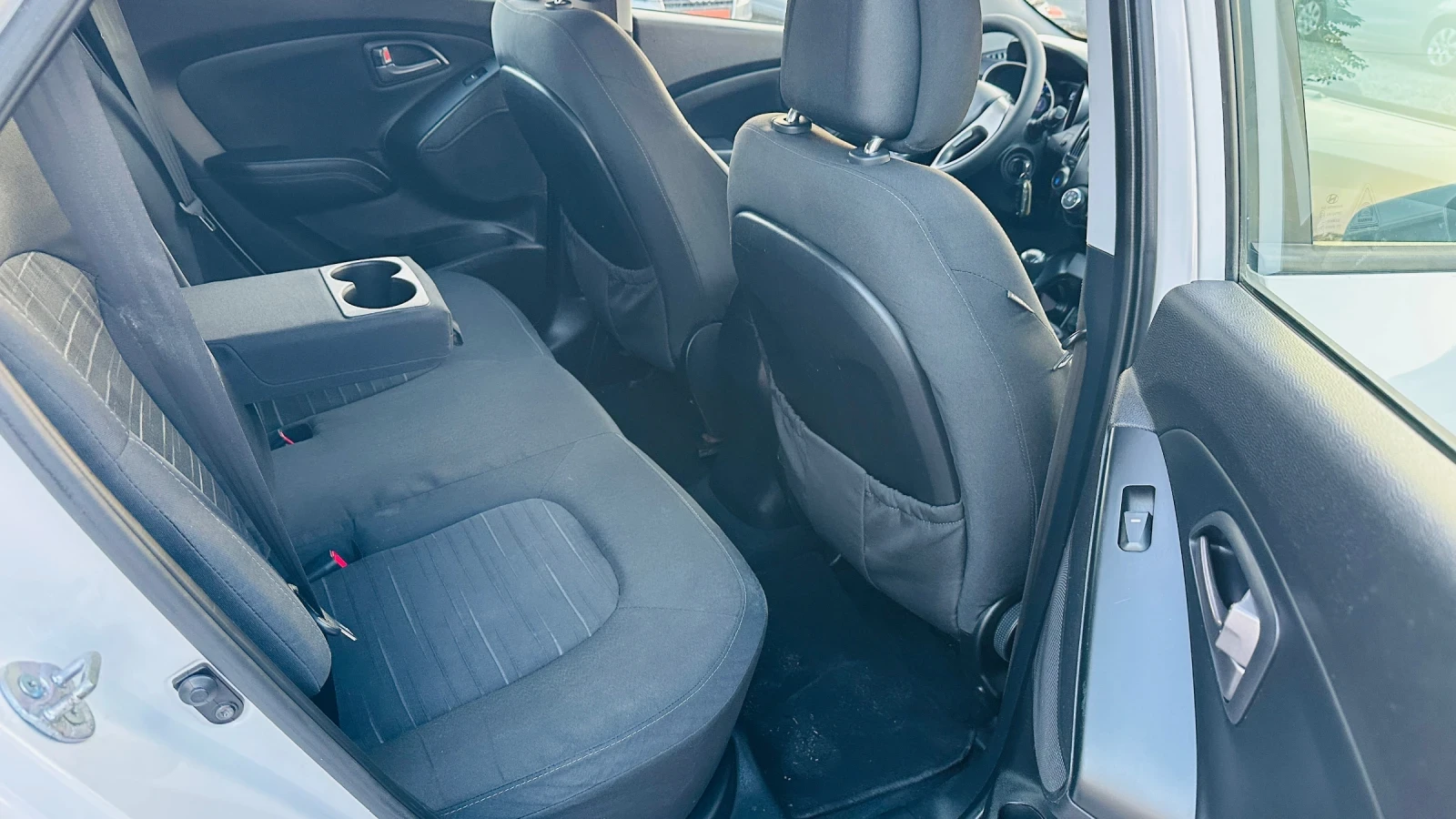Hyundai IX35 1.7crdi-face lift-6 скорости-Евро 5 - изображение 10