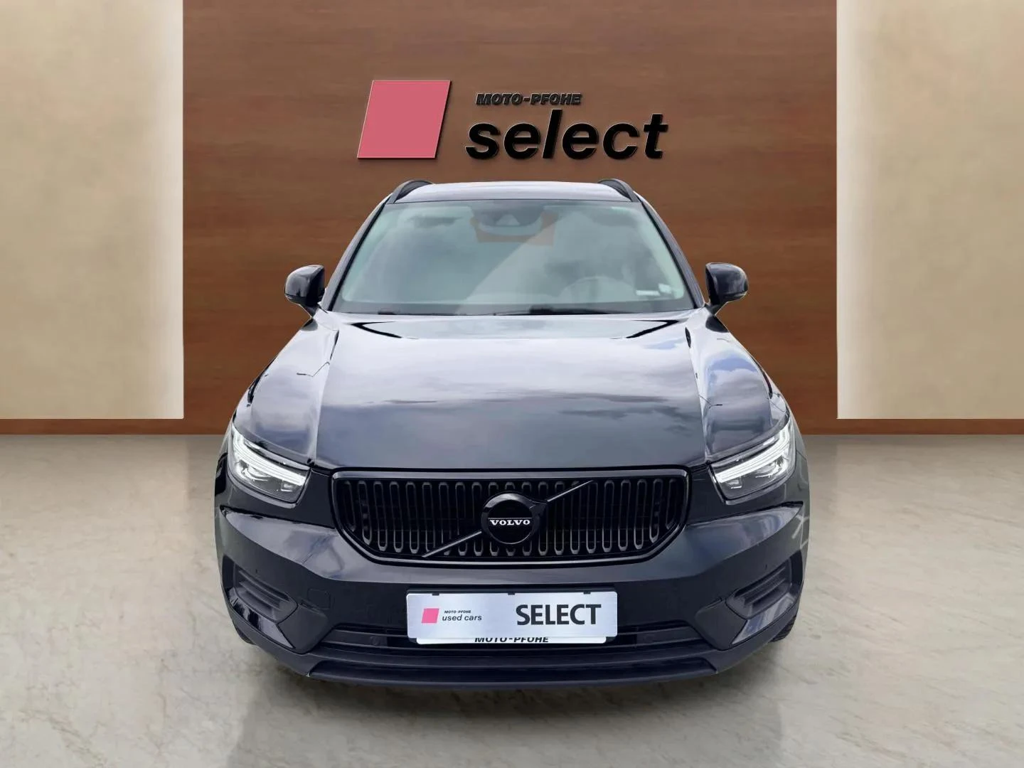 Volvo XC40 2.0 - изображение 2