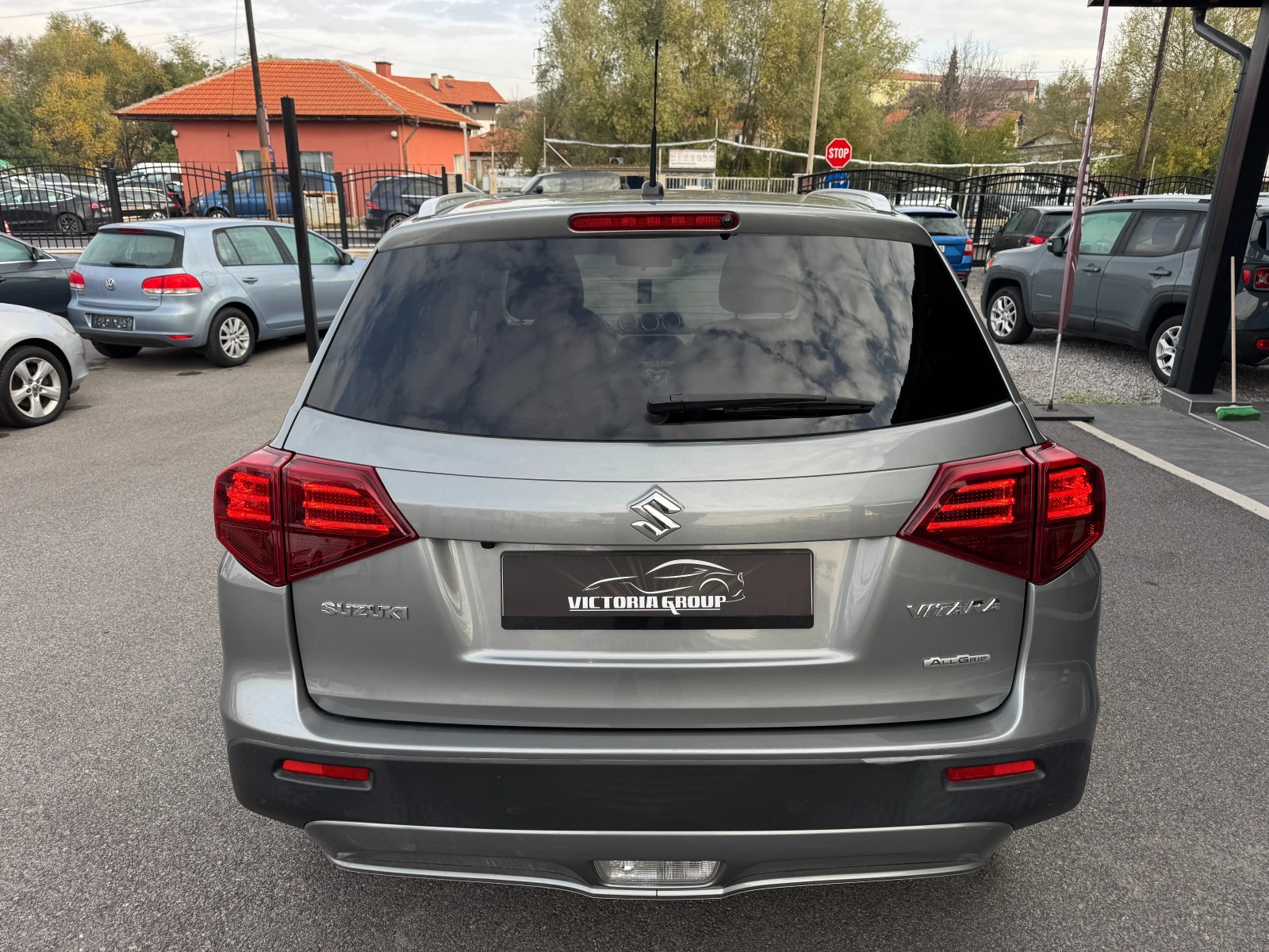 Suzuki Vitara 1.0 BOOSTER JET 4X4НОВ ВНОС - изображение 5