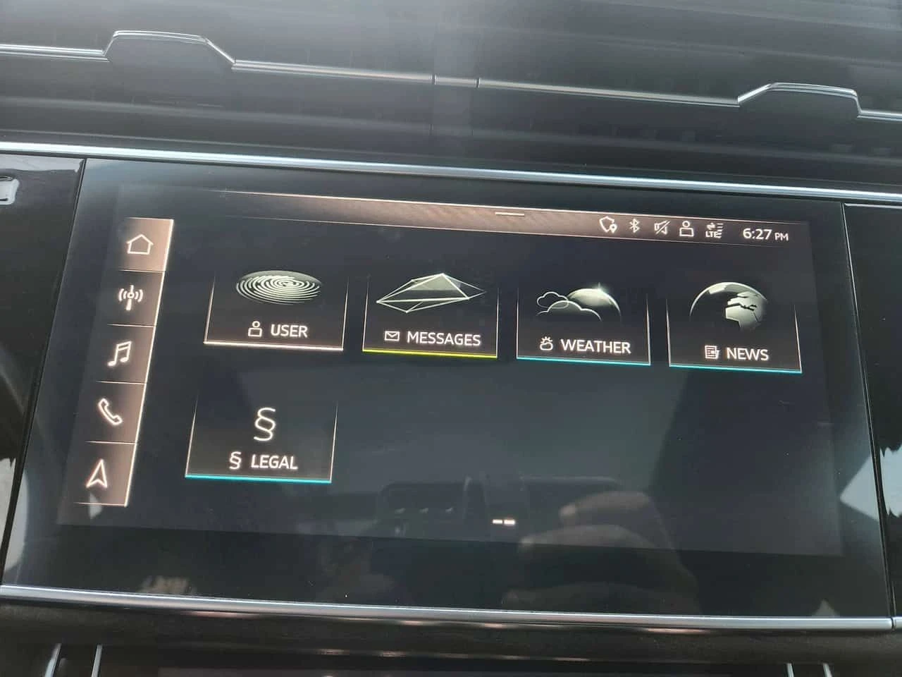 Audi Q8 Progressiv S LINE/ОБДУХВАНЕ/ПАНОРАМА/ДИСТРОНИК/360, снимка 15 - Автомобили и джипове - 54271791