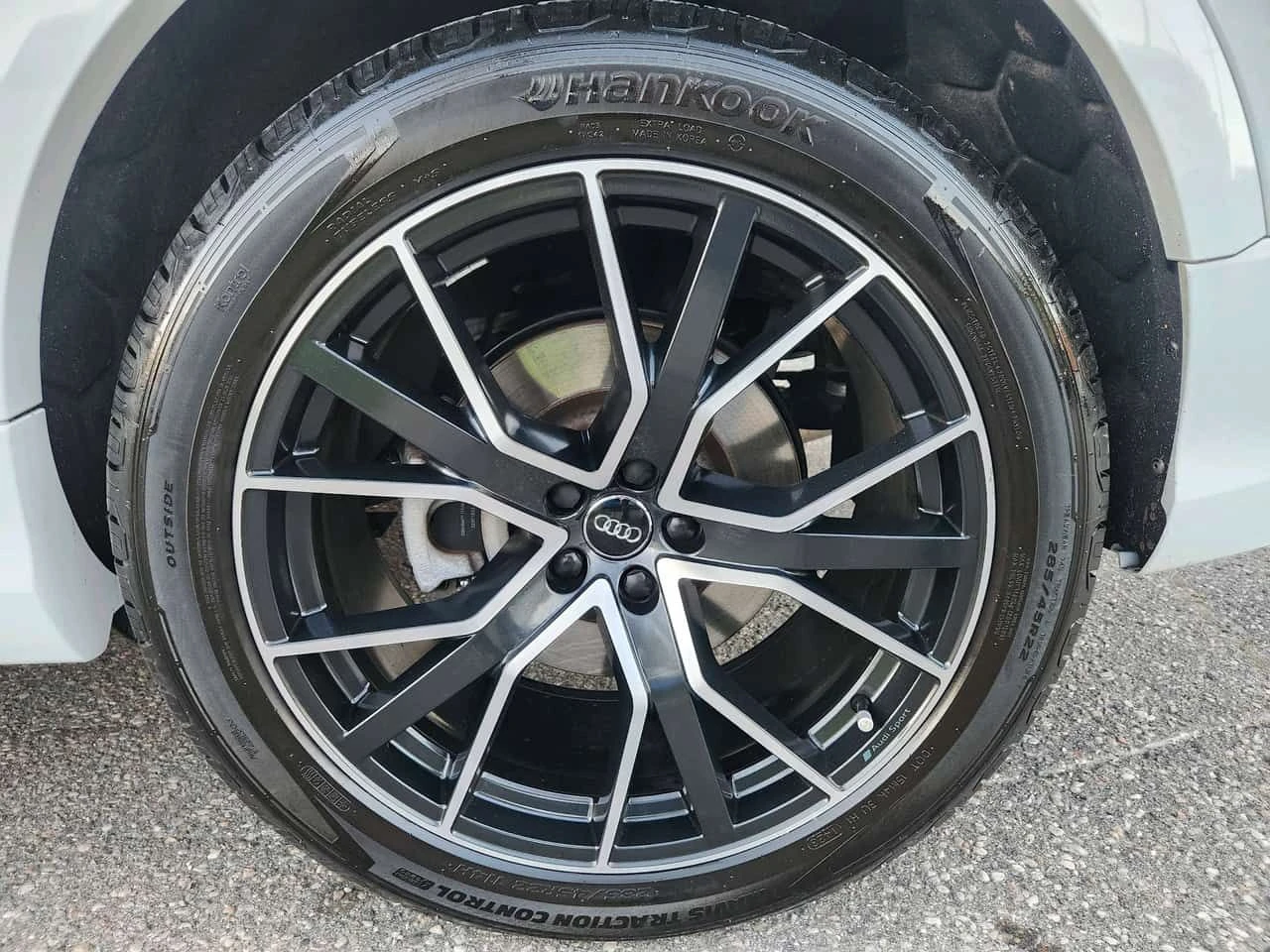 Audi Q8 Progressiv S LINE/ОБДУХВАНЕ/ПАНОРАМА/ДИСТРОНИК/360, снимка 7 - Автомобили и джипове - 54271791